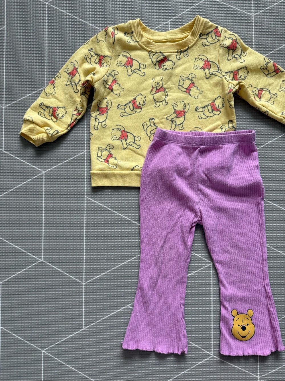 Disney baby|Baby girl/toddler Winnie the Pooh Print Sweatshirt & flare pants•2T